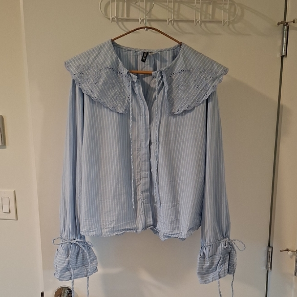 H&M Tops - H&M Blue & White Striped Embroidered Peter Pan Collar Boho Blouse (Size XL)